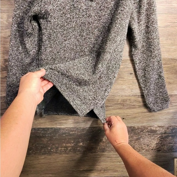 Mountain Ridge Heathered Gray Quarter-Zip Pullover - Picture 2 of 11